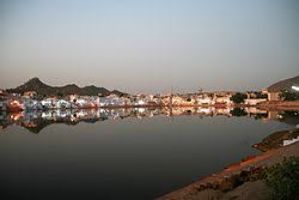 Spend a dazzling evening at Pushkar lake